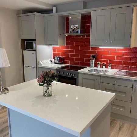Trinity Apartments Four 1-Bedroom Apts Waterford City Centre Eksteriør billede