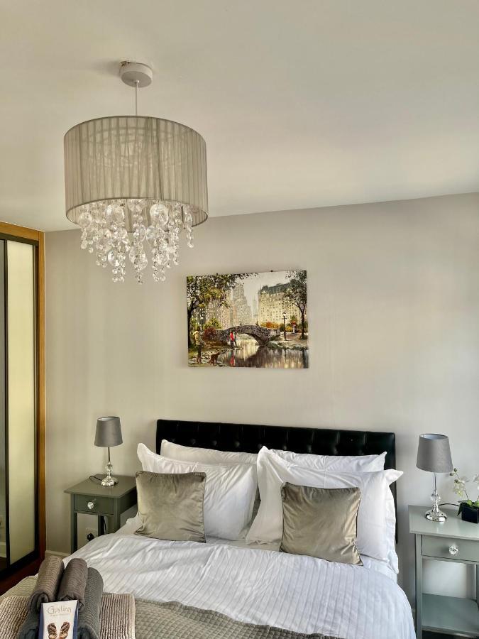 Trinity Apartments Four 1-Bedroom Apts Waterford City Centre Eksteriør billede