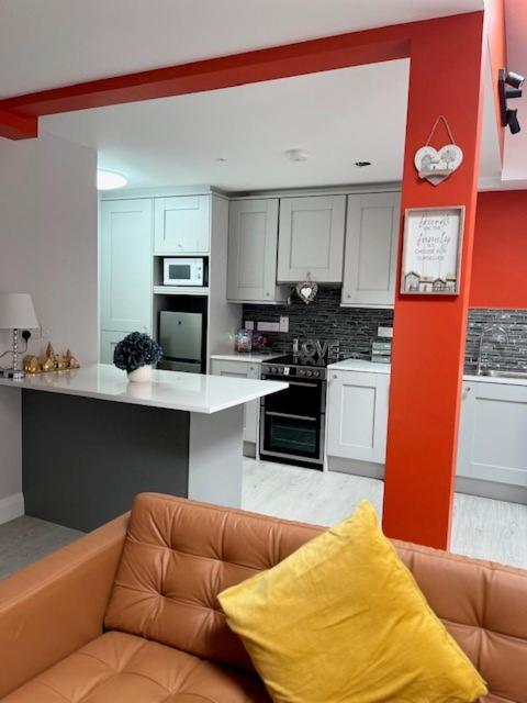 Trinity Apartments Four 1-Bedroom Apts Waterford City Centre Eksteriør billede