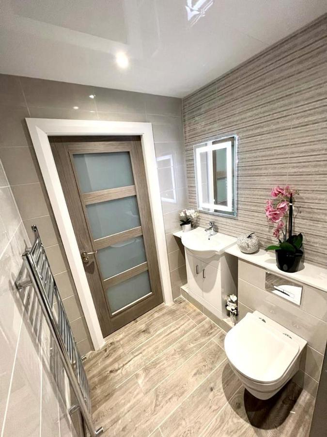 Trinity Apartments Four 1-Bedroom Apts Waterford City Centre Eksteriør billede